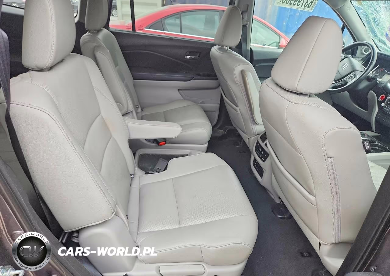 2017 Honda Pilot Elite VIN:5FNYF6H02HB087275 - 10