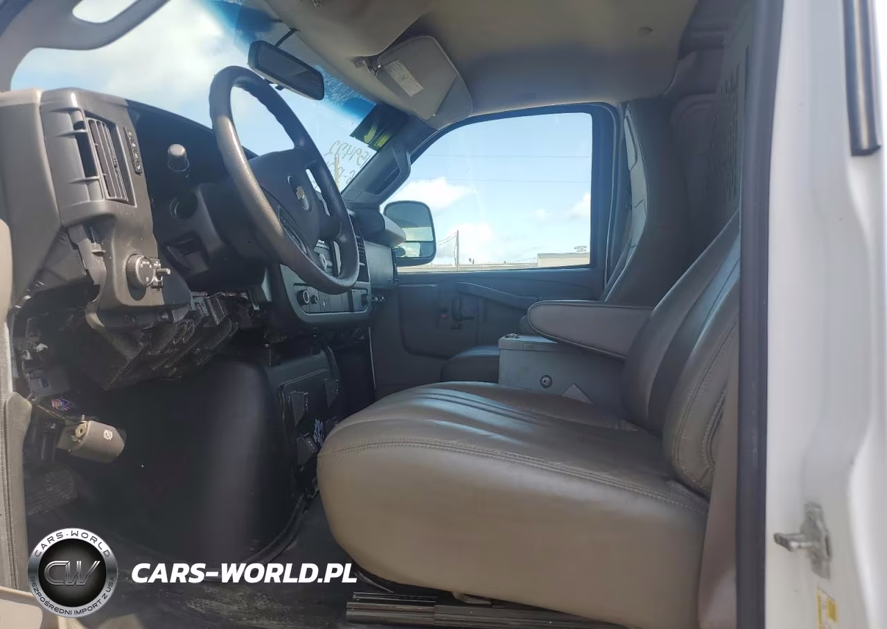 2017 Chev Express G2500 VIN:1GCWGAFF5H1299014 - 7