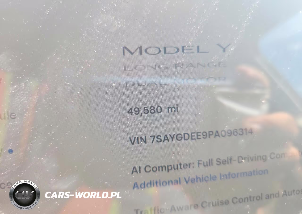2023 Tesla Model Y VIN:7SAYGDEE9PA096314 - 9