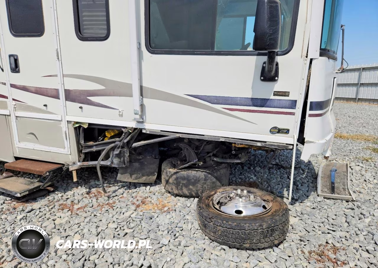 2004 Winnebago Sunova Rv VIN:5B4KP57G643396451 - 9