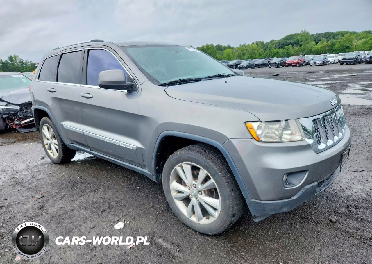 2013 Jeep Grand Cherokee Laredo VIN:1C4RJFAG6DC561195 - 4