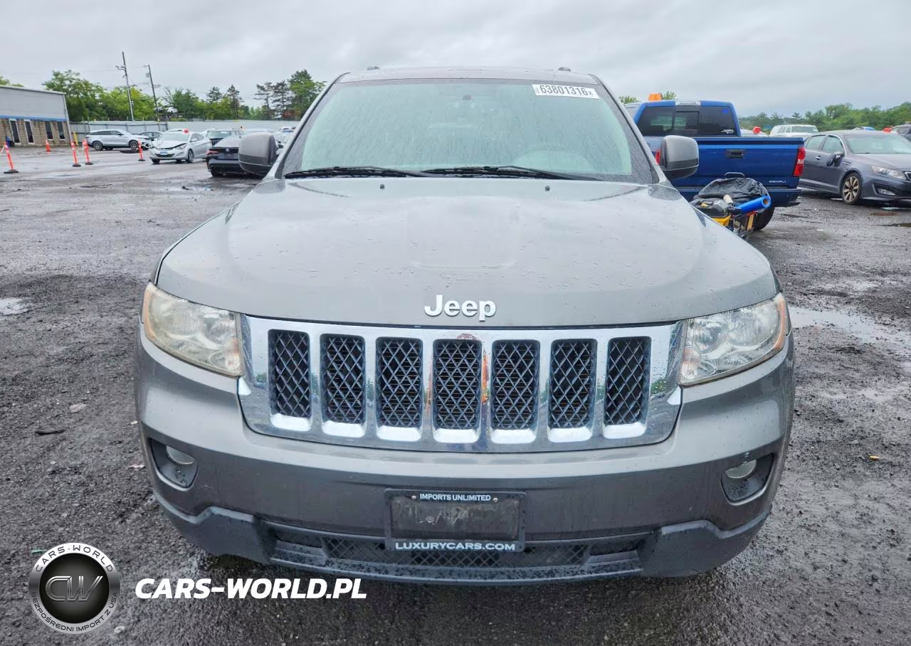 2013 Jeep Grand Cherokee Laredo VIN:1C4RJFAG6DC561195 - 5