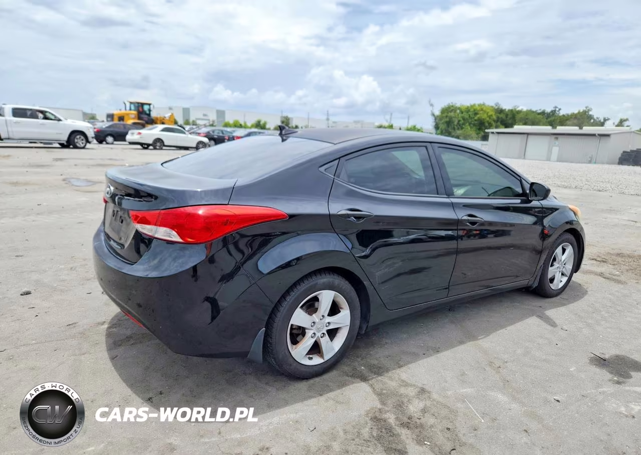 2013 Hyundai Elantra Gls VIN:5NPDH4AE9DH235985 - 3