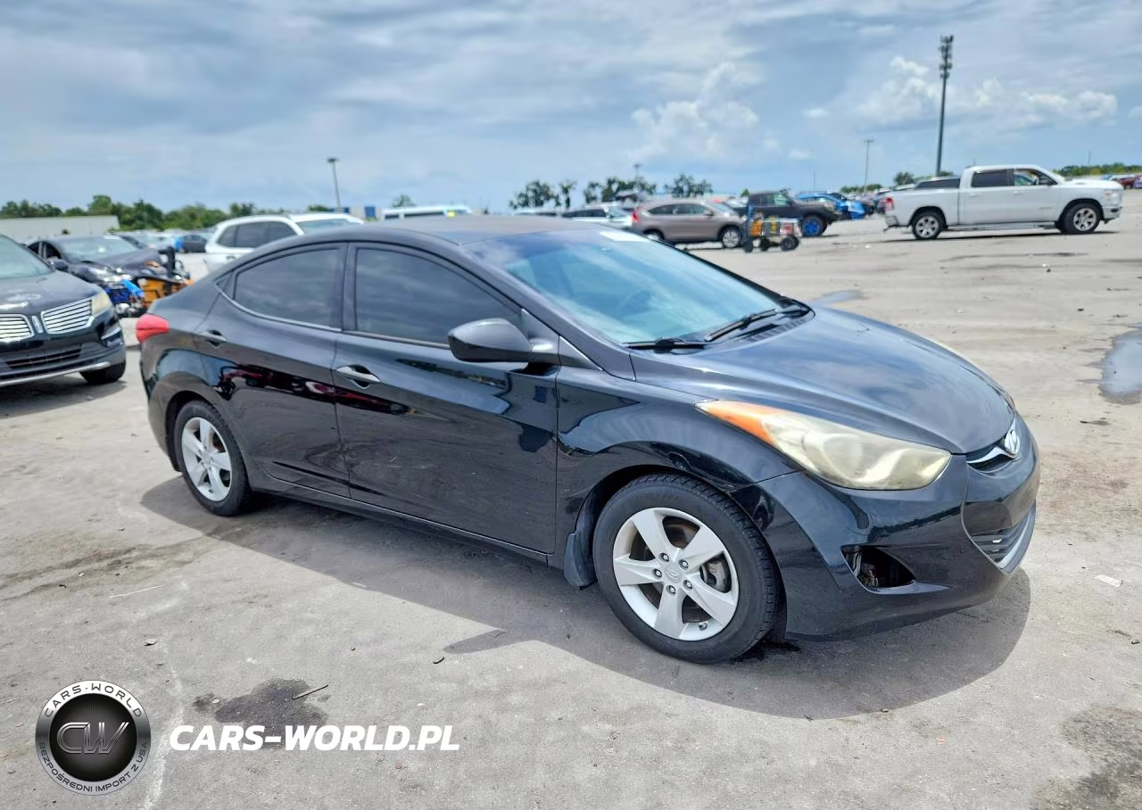 2013 Hyundai Elantra Gls VIN:5NPDH4AE9DH235985 - 4
