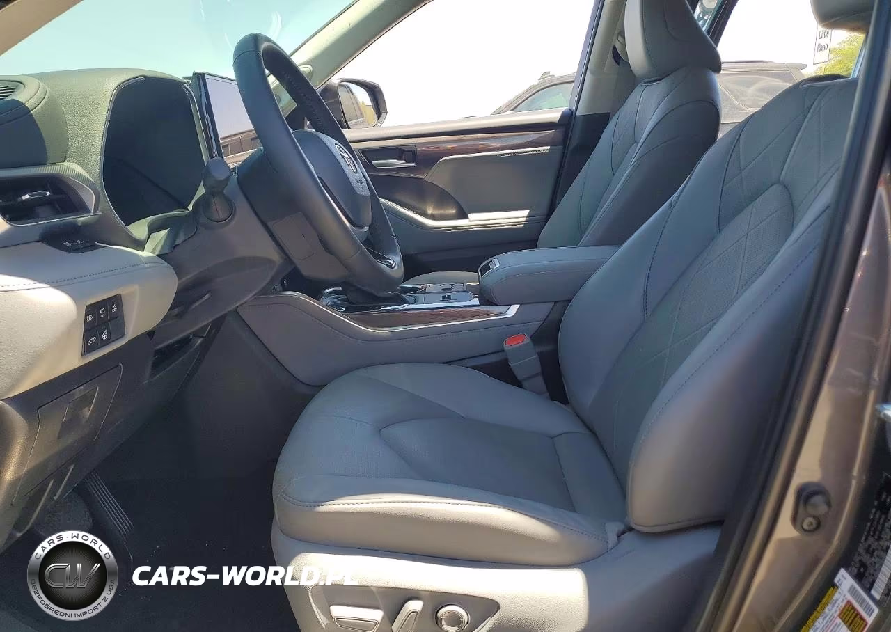 2025 Toyota Highlander Hybrid Platinum VIN:5TDEBRCH7SS646691 - 7