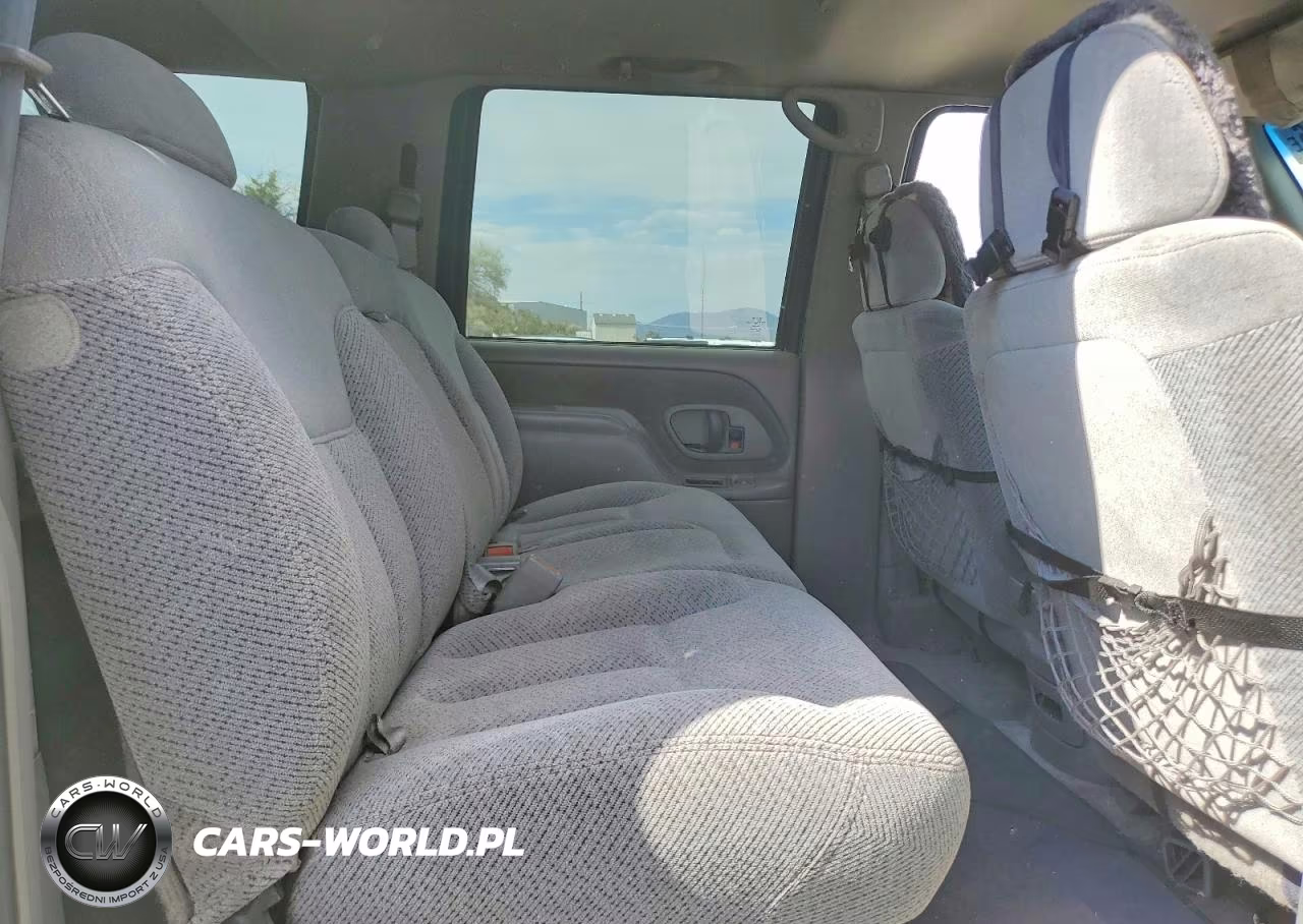 1997 Chevrolet Suburban K1500 VIN:3GNFK16R8VG117402 - 11