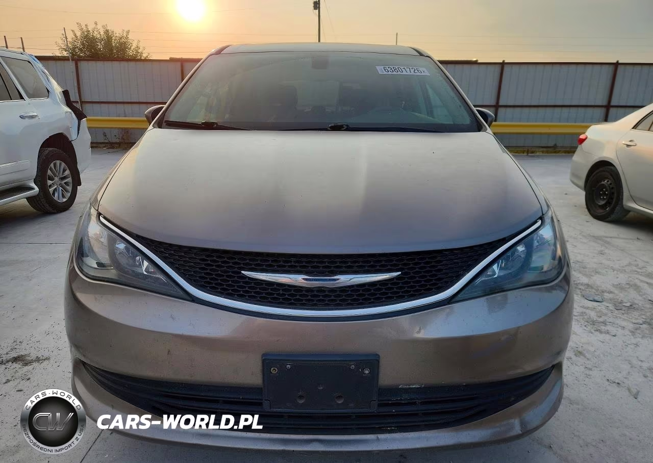 2017 Chrysler Pacifica Touring VIN:2C4RC1DG5HR541347 - 5