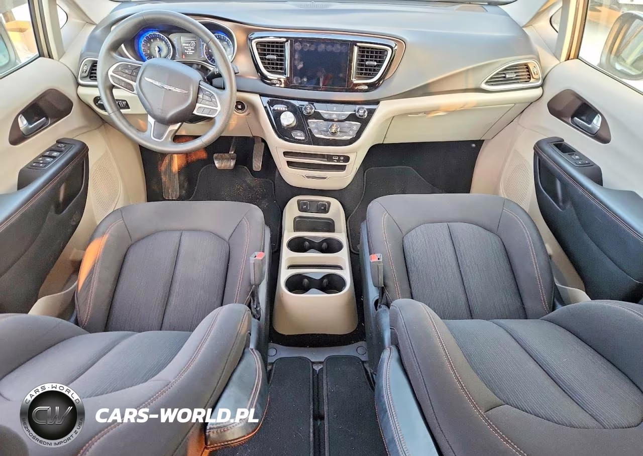 2017 Chrysler Pacifica Touring VIN:2C4RC1DG5HR541347 - 8