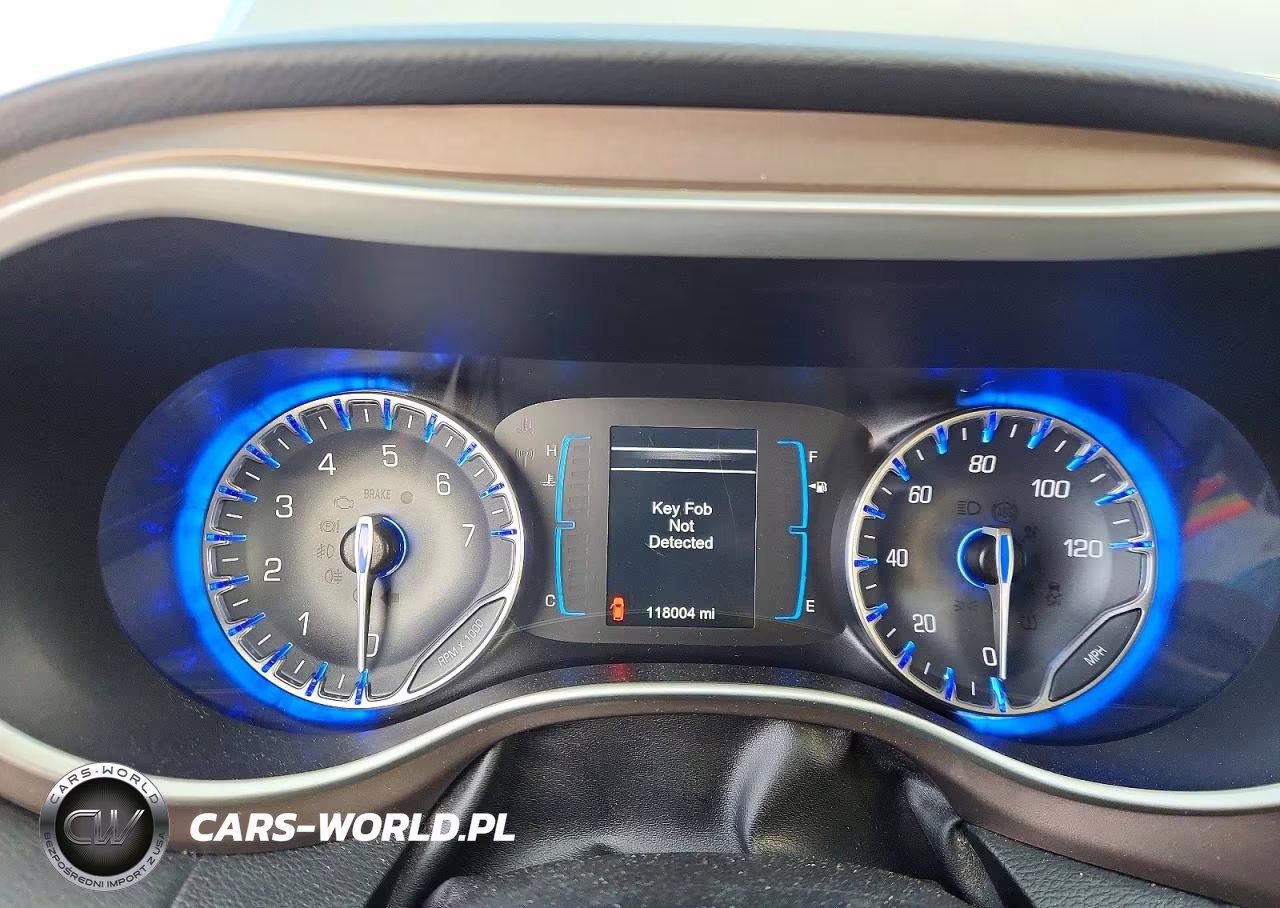 2017 Chrysler Pacifica Touring VIN:2C4RC1DG5HR541347 - 9