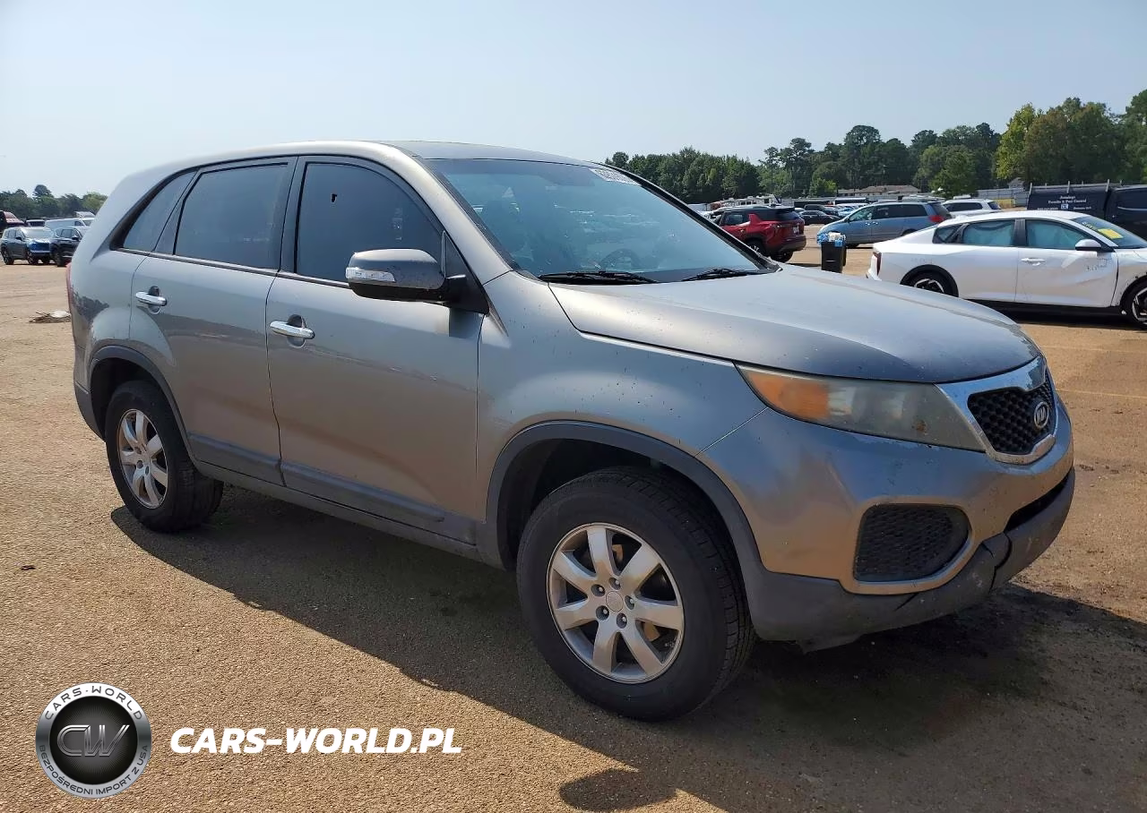 2011 Kia Sorento Lx VIN:5XYKT3A17BG034815 - 4