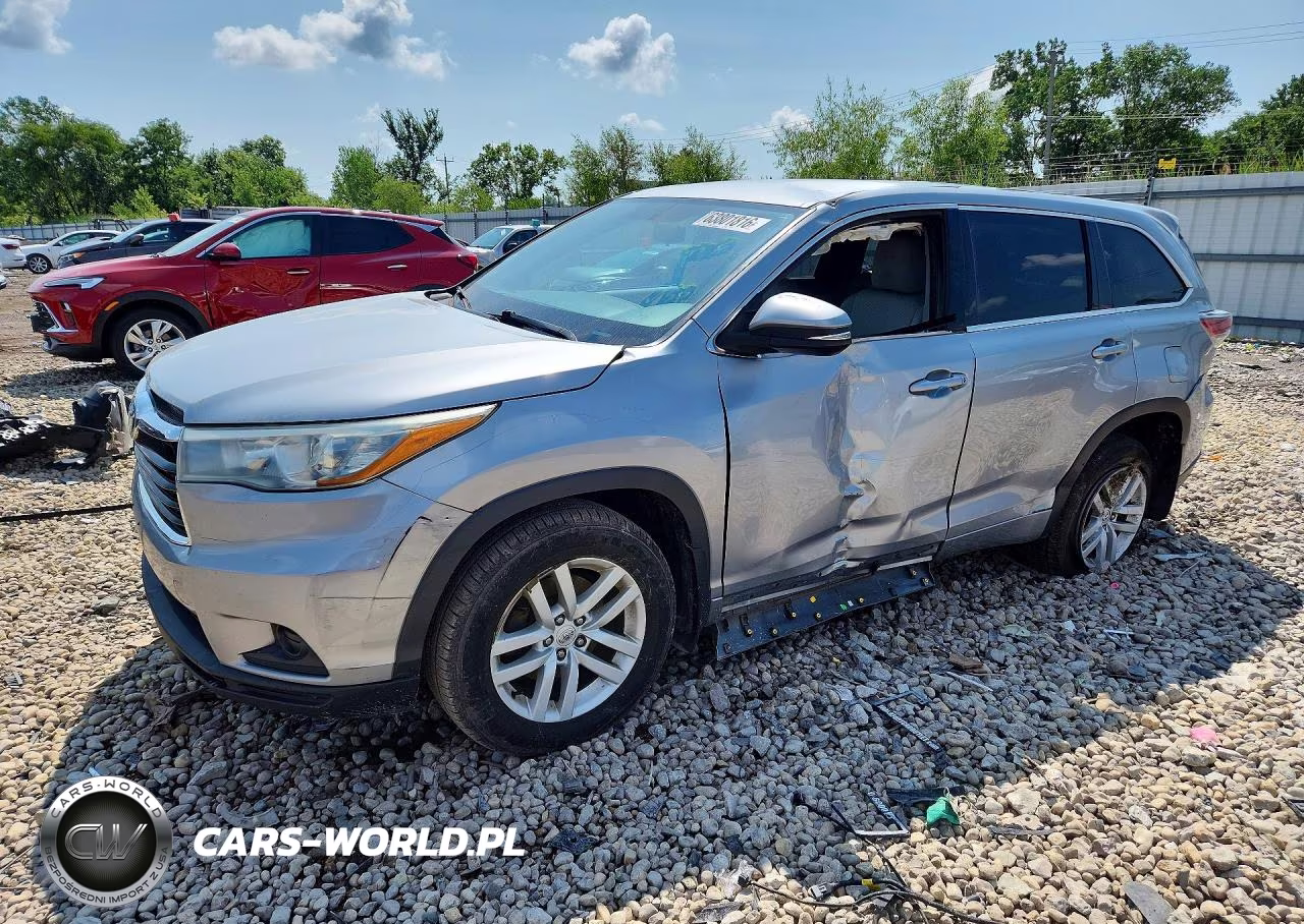 2015 Toyota Highlander Le – zdjęcie 1 z 13