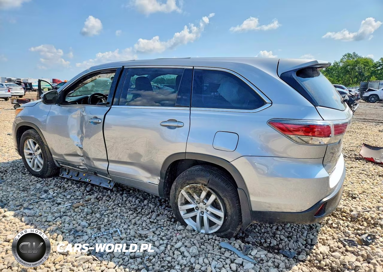 2015 Toyota Highlander Le VIN:5TDBKRFH3FS173442 - 2