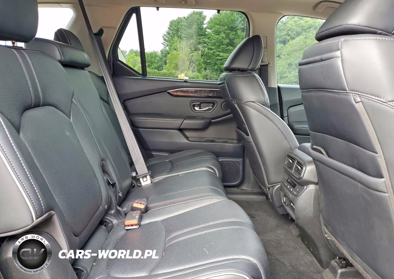 2023 Honda Pilot Elite VIN:5FNYG1H80PB010666 - 11