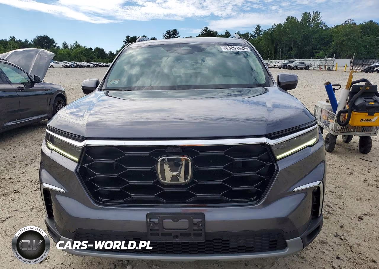 2023 Honda Pilot Elite VIN:5FNYG1H80PB010666 - 5