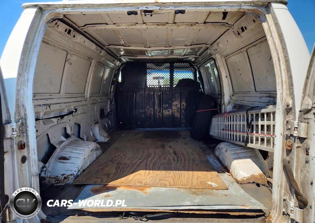 2000 Ford Econoline E150 Van VIN:1FTRE1428YHB13878 - 10