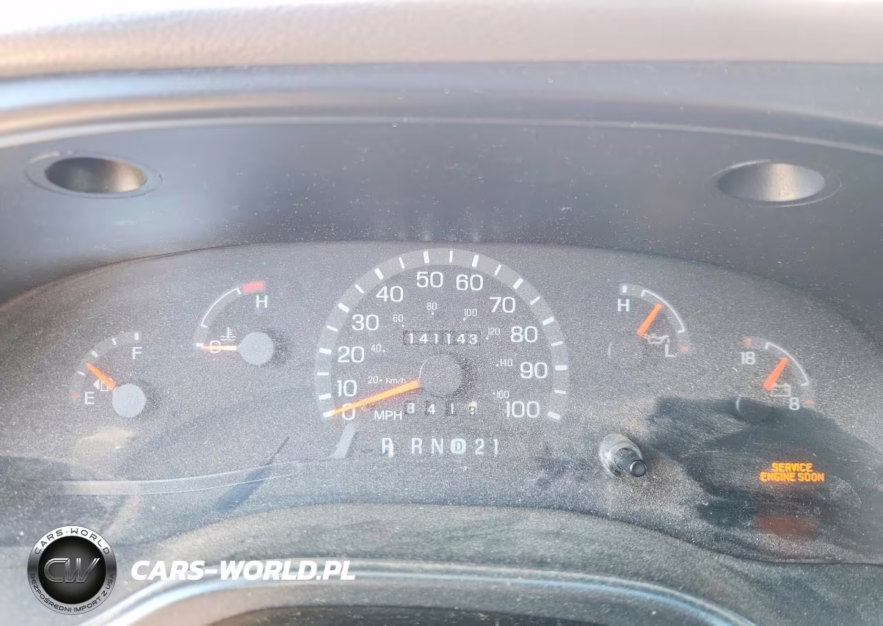 2000 Ford Econoline E150 Van VIN:1FTRE1428YHB13878 - 9