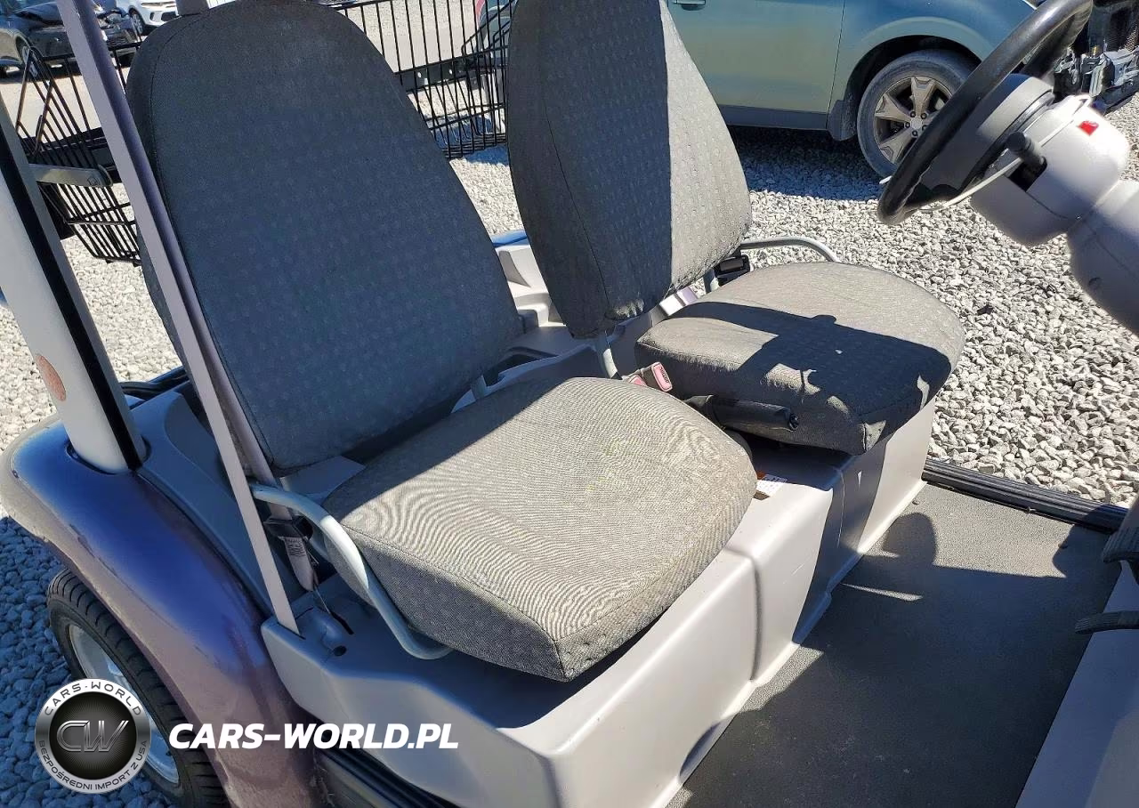 2002 Ford Think Golf Cart VIN:1FABP205620100821 - 5