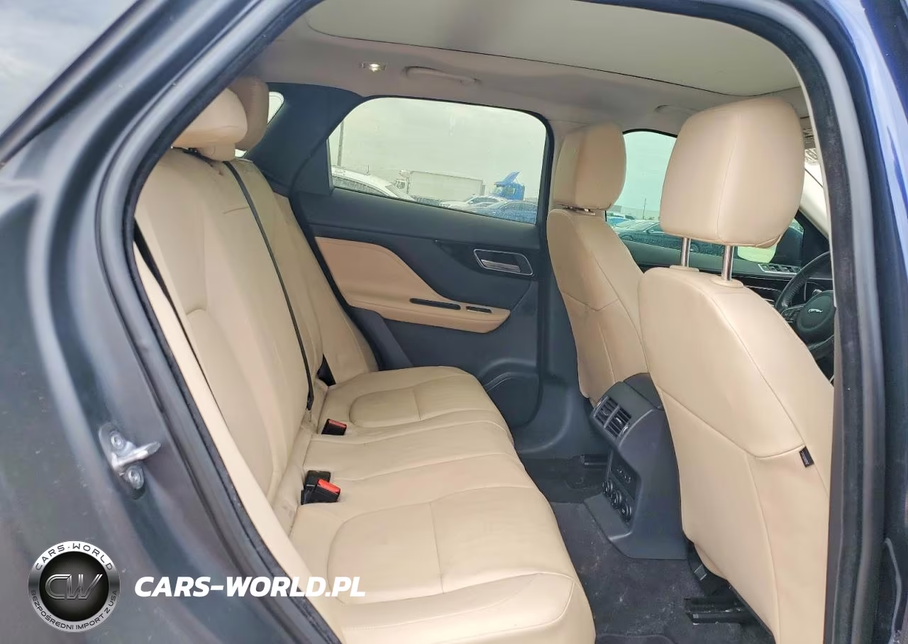2018 Jaguar F-Pace Premium VIN:SADCJ2FN1JA263395 - 11