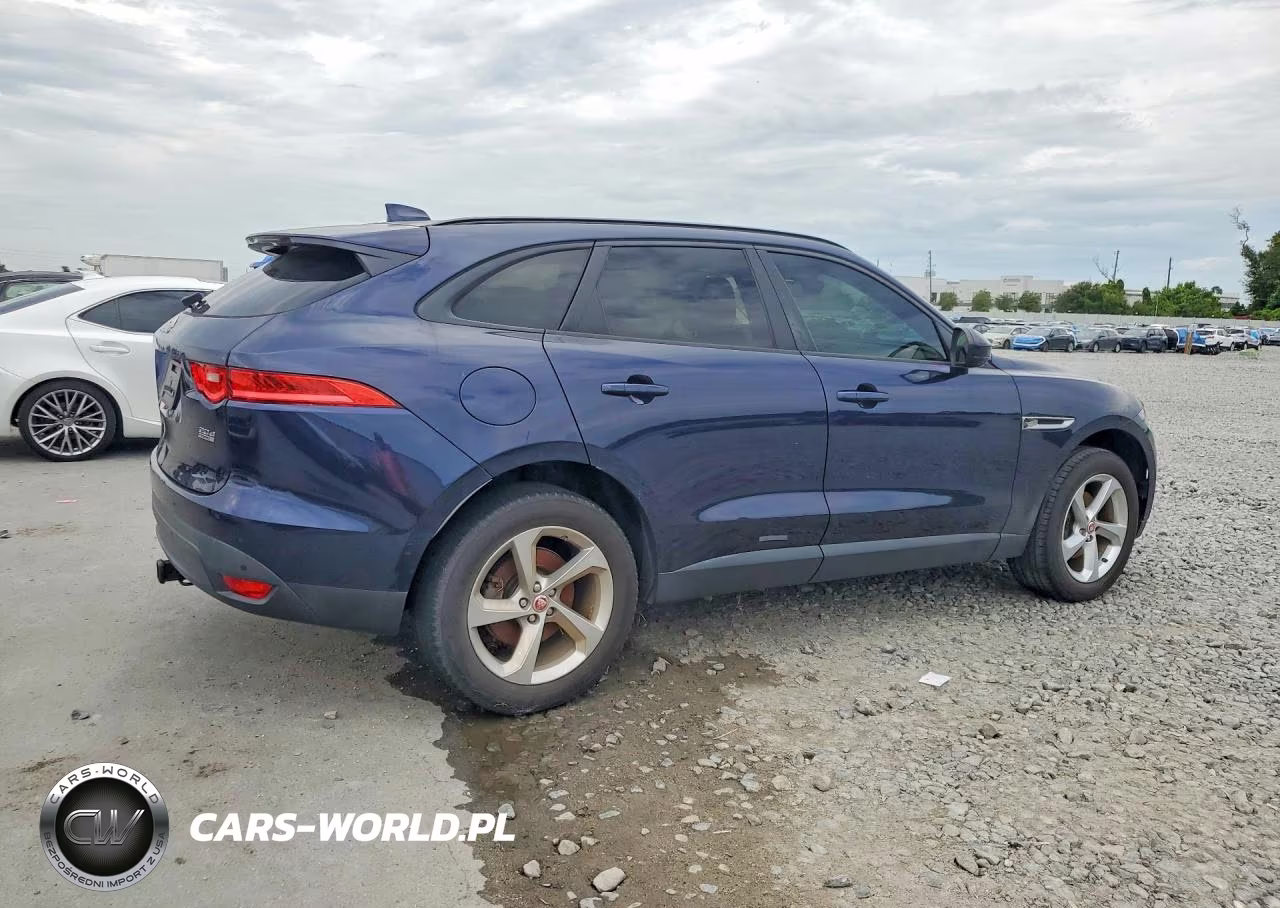 2018 Jaguar F-Pace Premium VIN:SADCJ2FN1JA263395 - 3