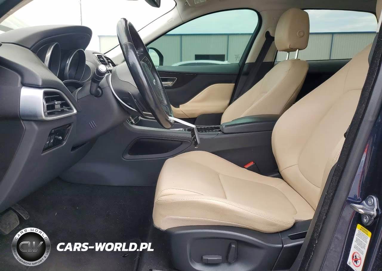 2018 Jaguar F-Pace Premium VIN:SADCJ2FN1JA263395 - 7