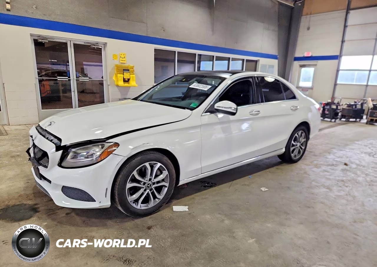2016 Mercedes-Benz C 300 4Matic – zdjęcie 1 z 13