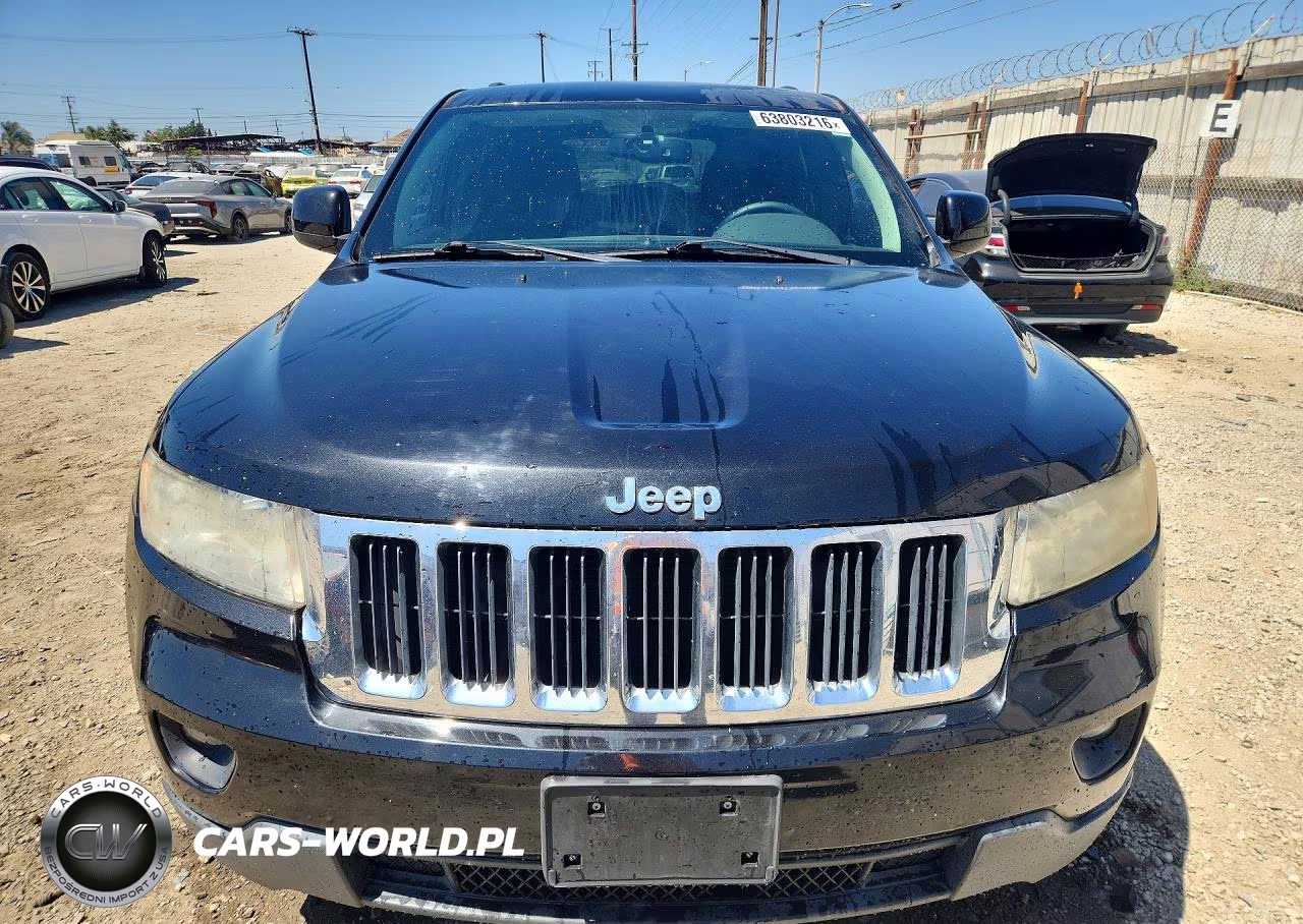2013 Jeep Grand Cherokee Laredo VIN:1C4RJEAG8DC574072 - 5