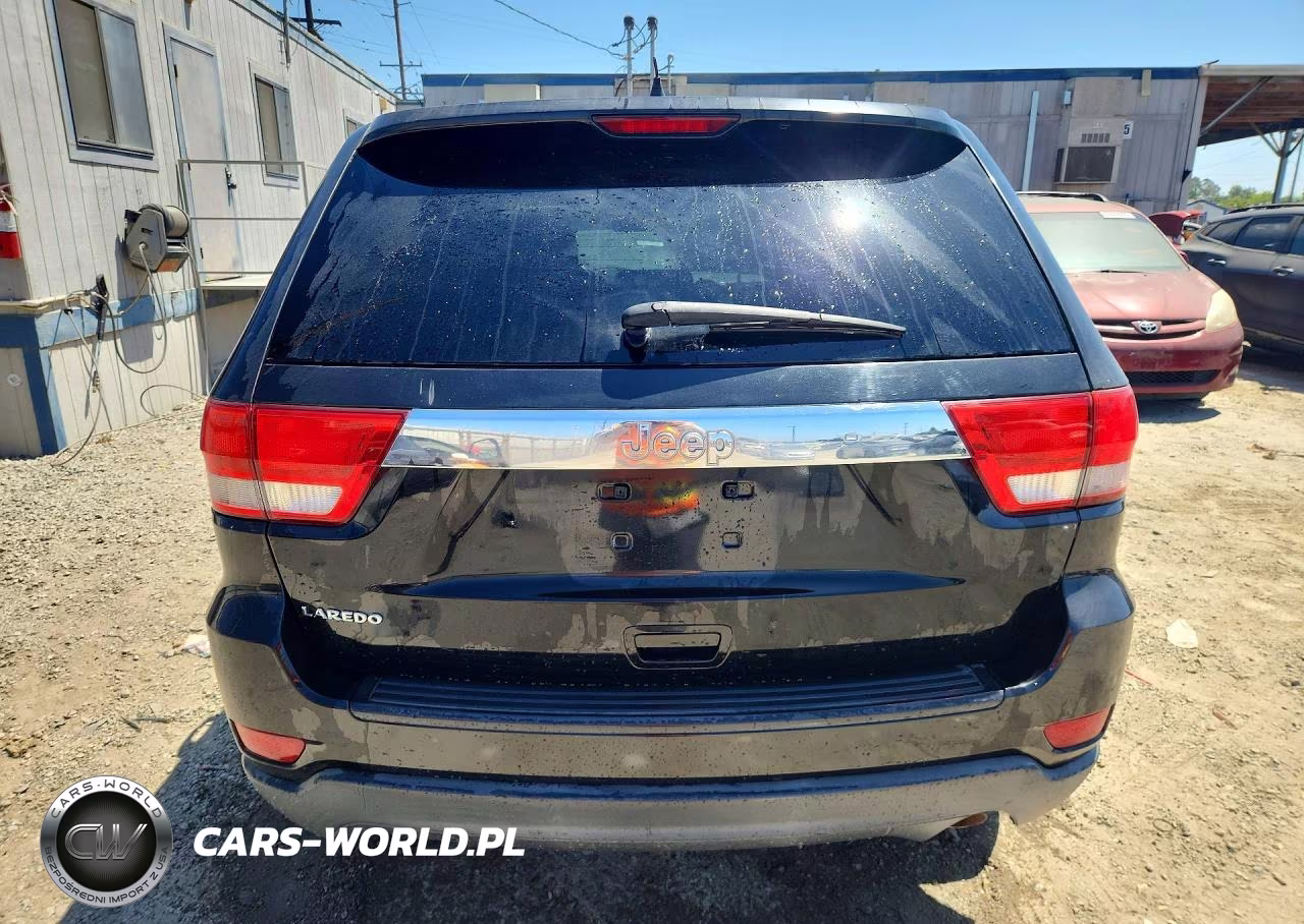 2013 Jeep Grand Cherokee Laredo VIN:1C4RJEAG8DC574072 - 6