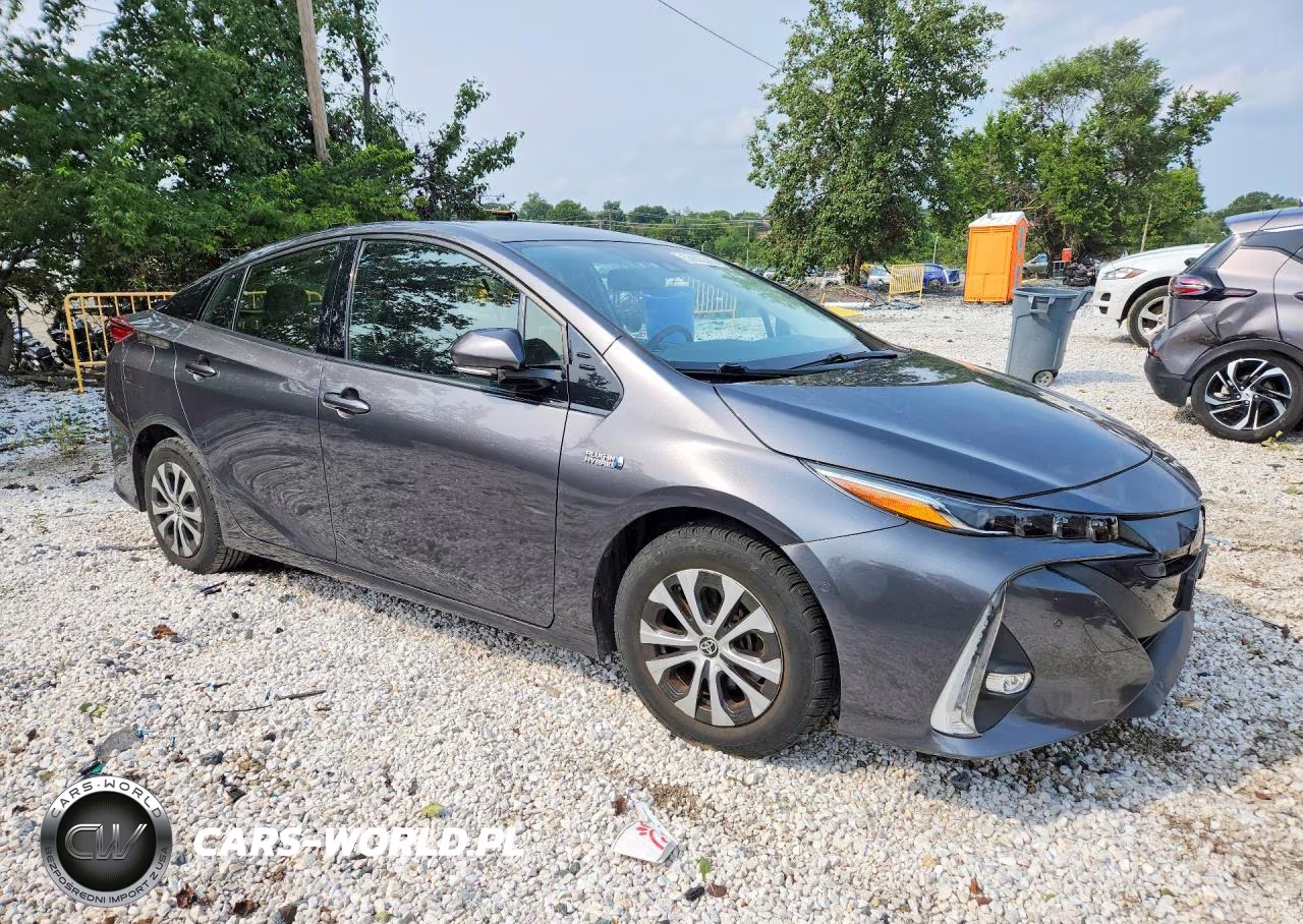 2020 Toyota Prius Prime Limited VIN:JTDKARFP2L3130248 - 4