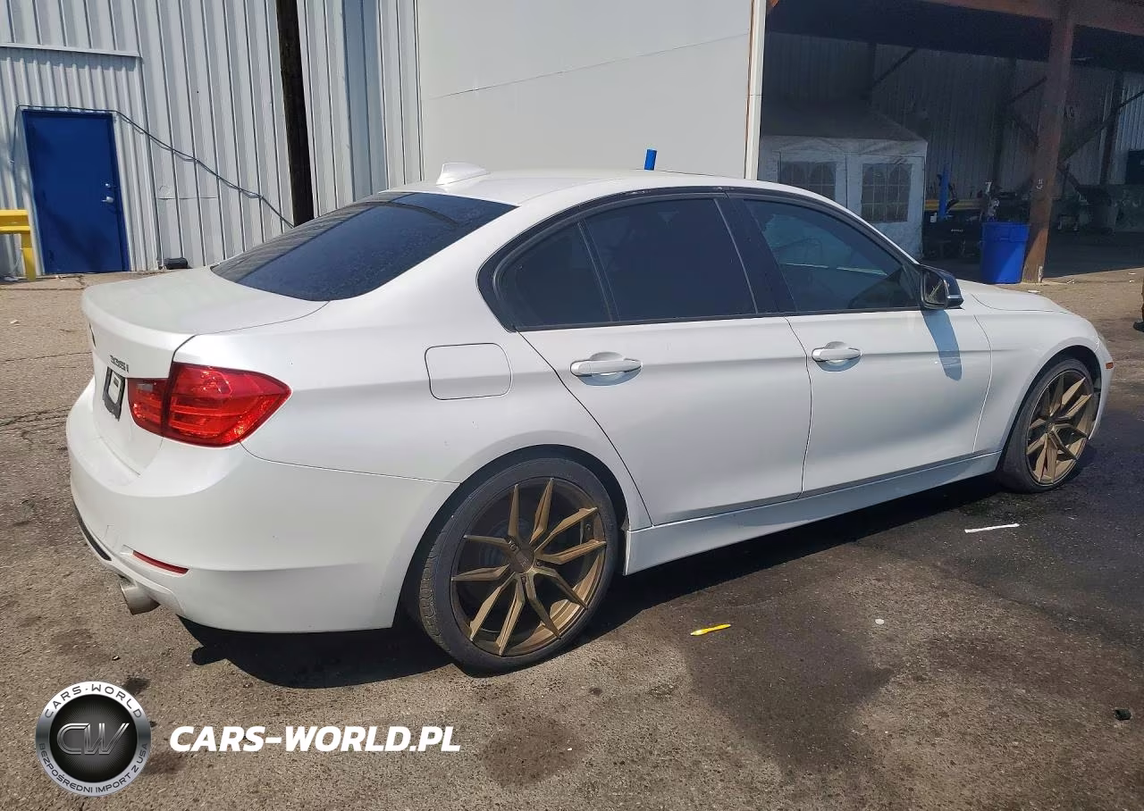 2013 BMW 335 I VIN:WBA3A9G56DNP38083 - 3