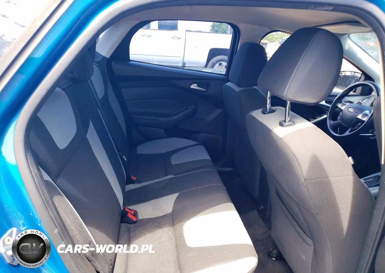 2012 Ford Focus Se VIN:1FAHP3F25CL442211 - 10