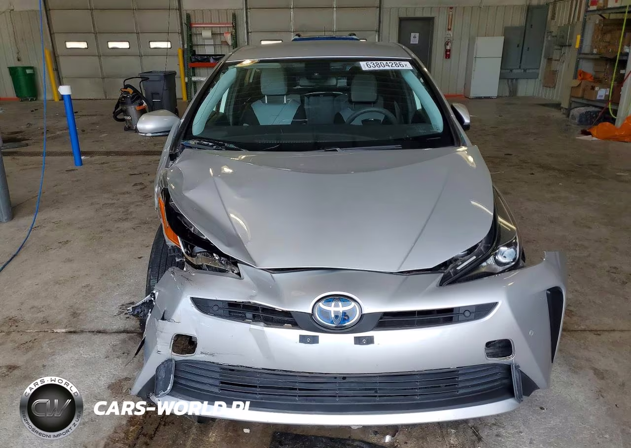 2020 Toyota Prius Le VIN:JTDKARFU0L3118380 - 5