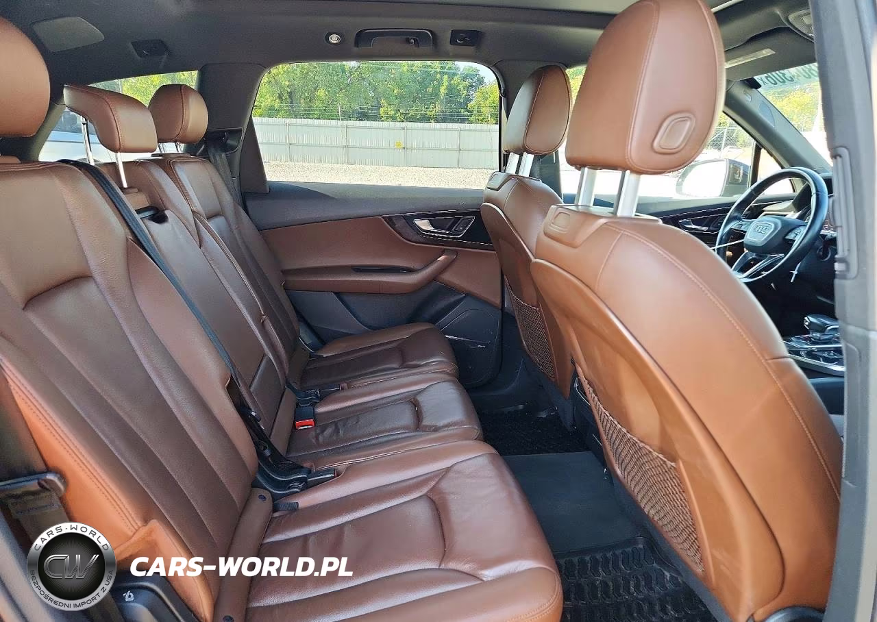 2017 Audi Q7 Premium Plus VIN:WA1LAAF72HD018230 - 10