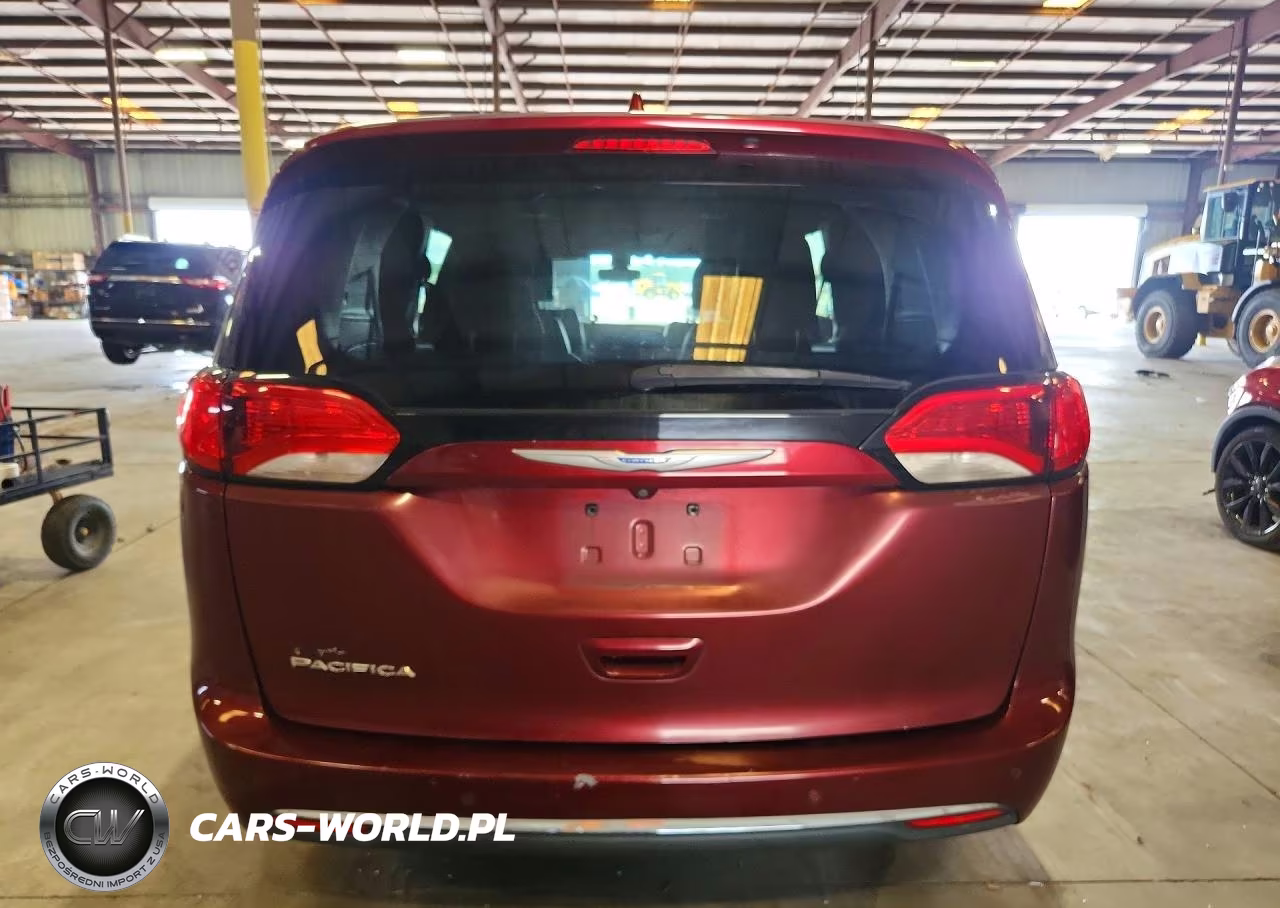 2018 Chrysler Pacifica Touring L VIN:2C4RC1BG5JR120155 - 6