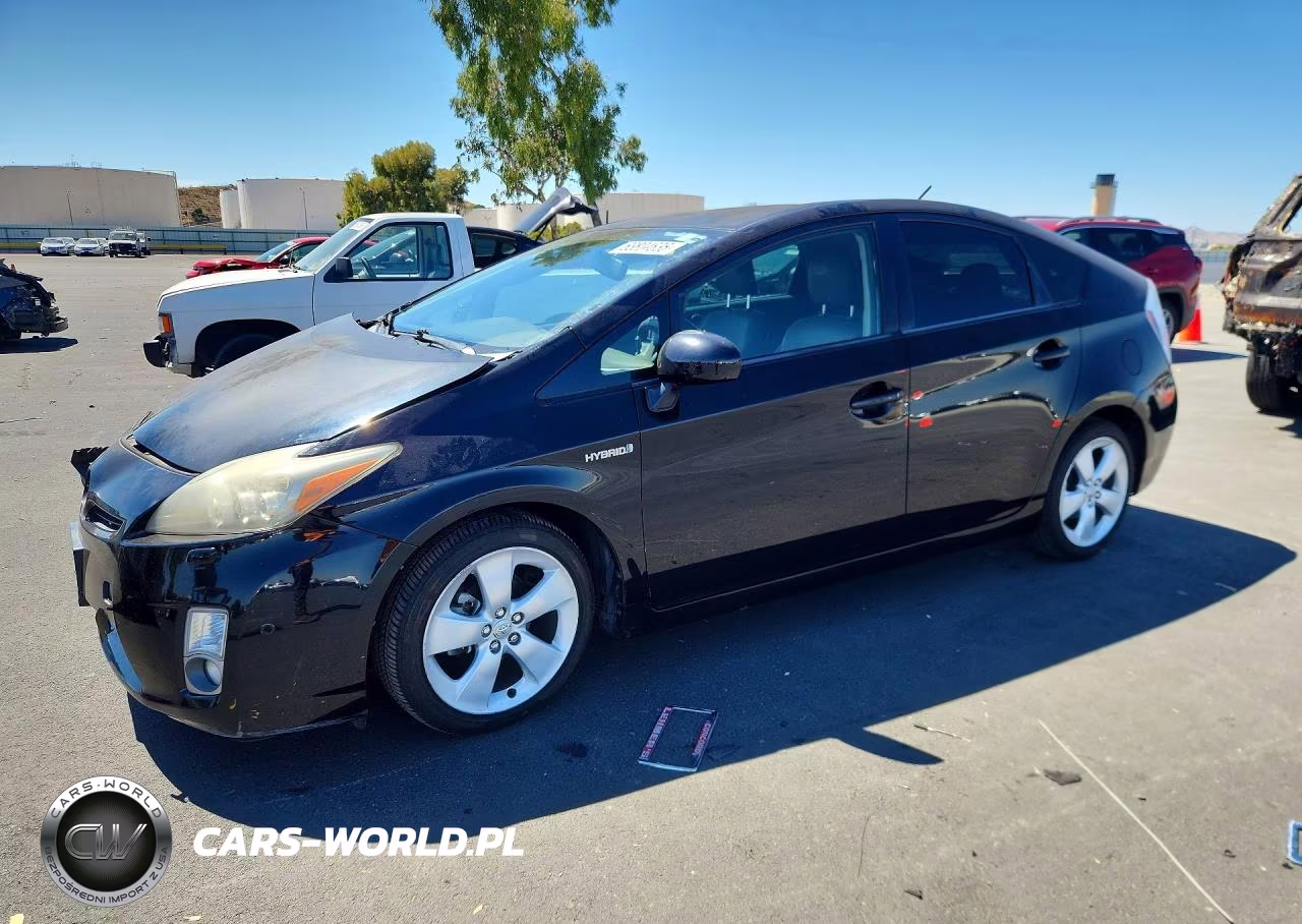 2010 Toyota Prius V – zdjęcie 1 z 12