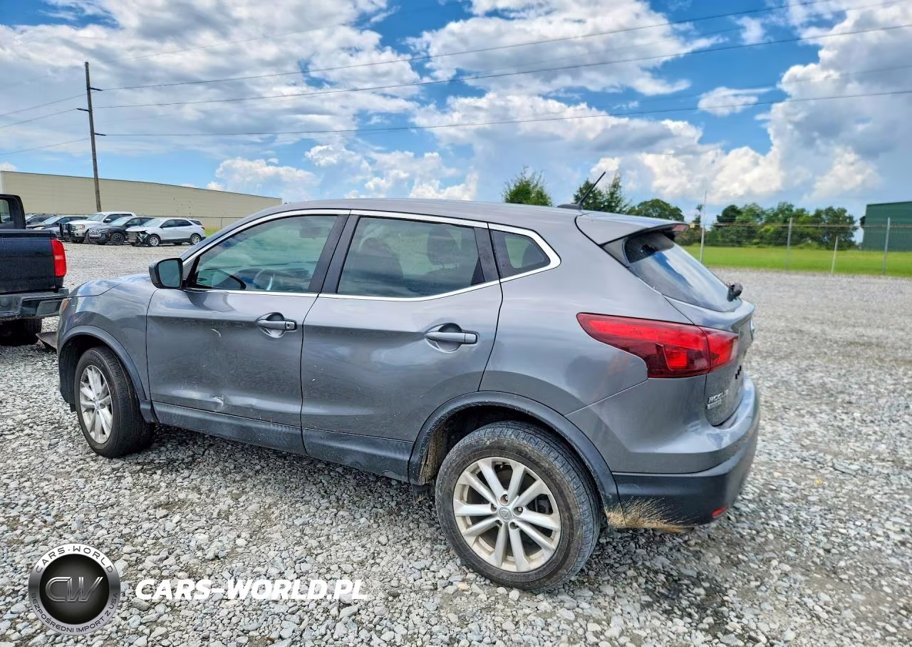 2018 Nissan Rogue Sport S VIN:JN1BJ1CP6JW191879 - 2