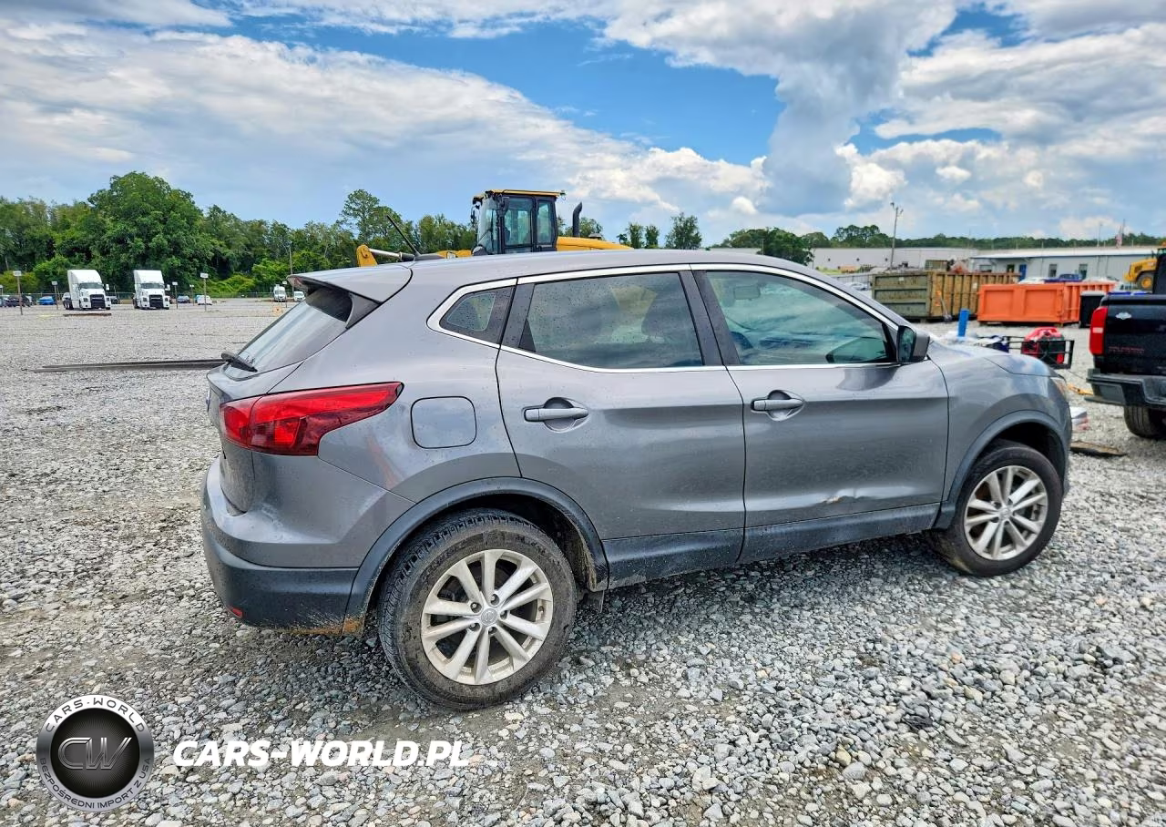 2018 Nissan Rogue Sport S VIN:JN1BJ1CP6JW191879 - 3