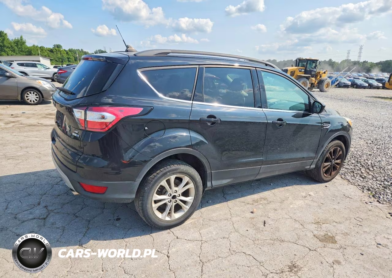 2018 Ford Escape Se VIN:1FMCU9GD8JUD58046 - 3