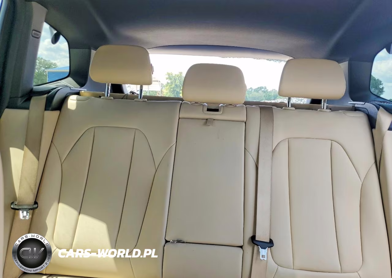 2019 BMW X3 Sdrive30I VIN:5UXTR7C54KLE97320 - 10