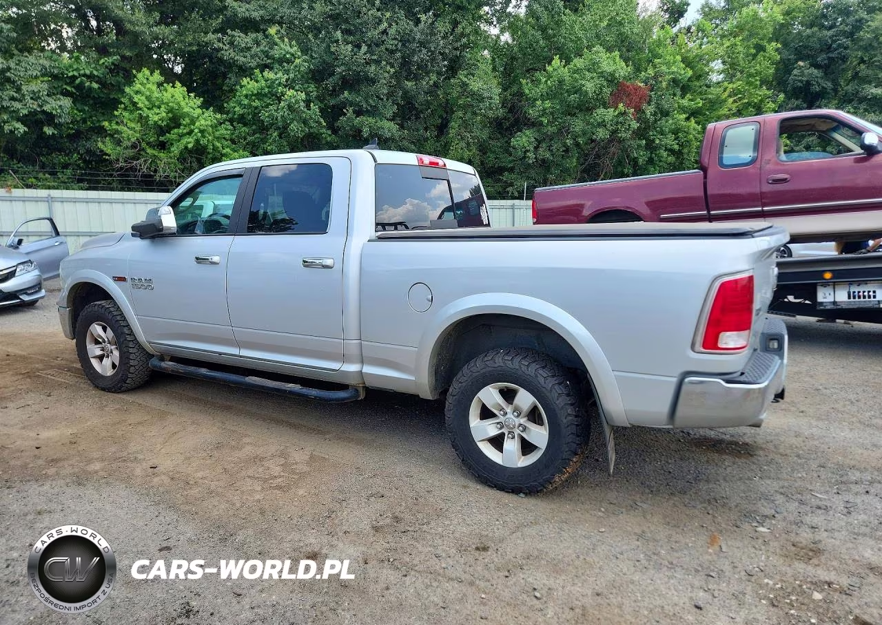 2018 Ram 1500 Laramie VIN:1C6RR7VM3JS258379 - 2