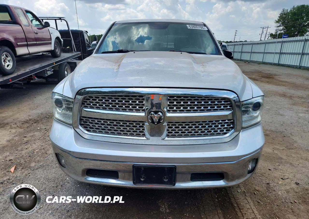 2018 Ram 1500 Laramie VIN:1C6RR7VM3JS258379 - 5