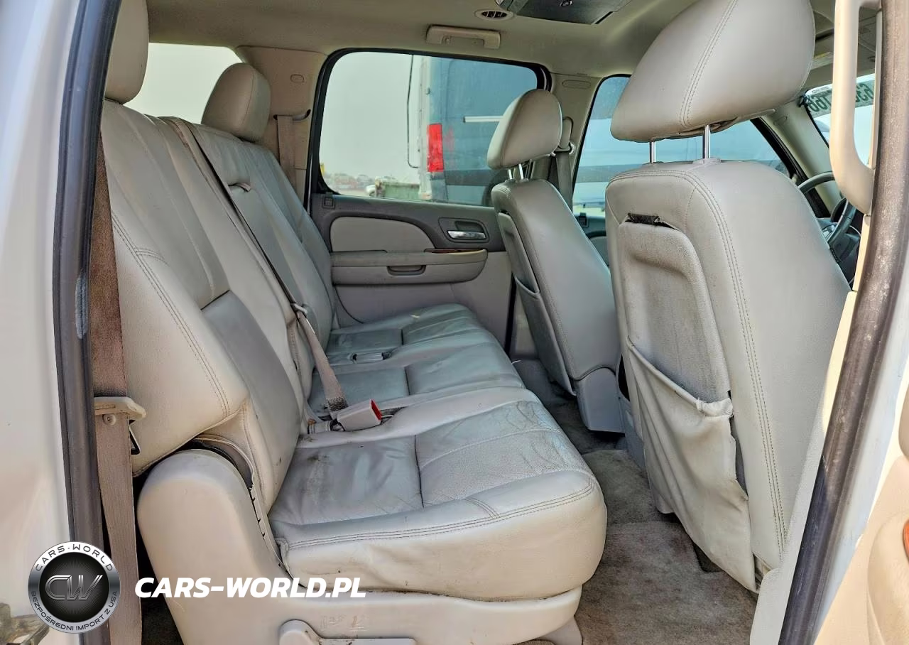 2011 Chevrolet Suburban K1500 Lt VIN:1GNSKJE30BR210731 - 11