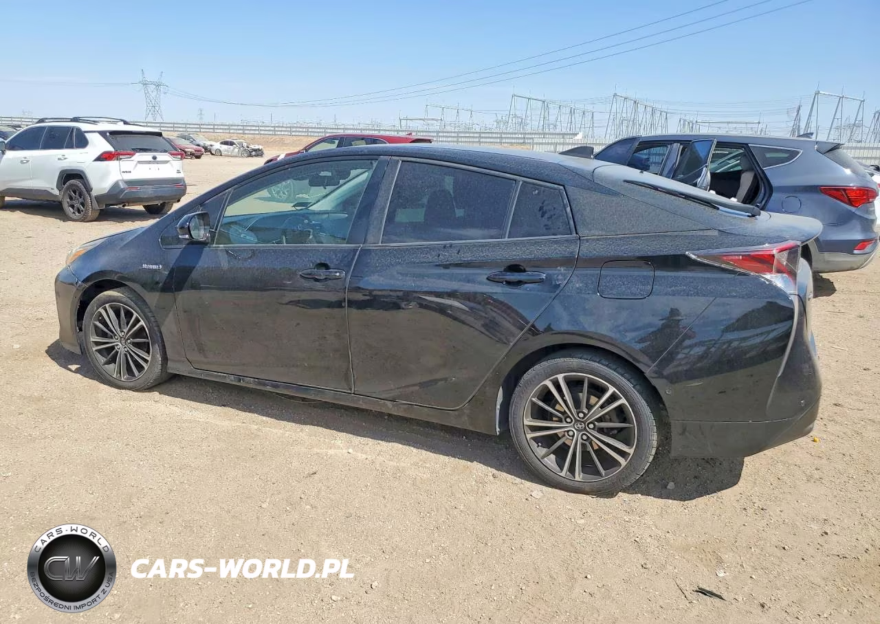 2018 Toyota Prius Two VIN:JTDKBRFU9J3072932 - 2