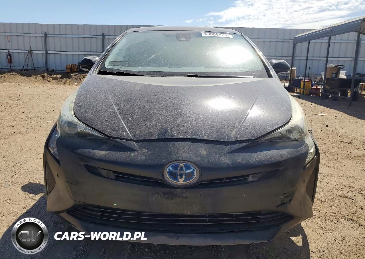 2018 Toyota Prius Two VIN:JTDKBRFU9J3072932 - 5