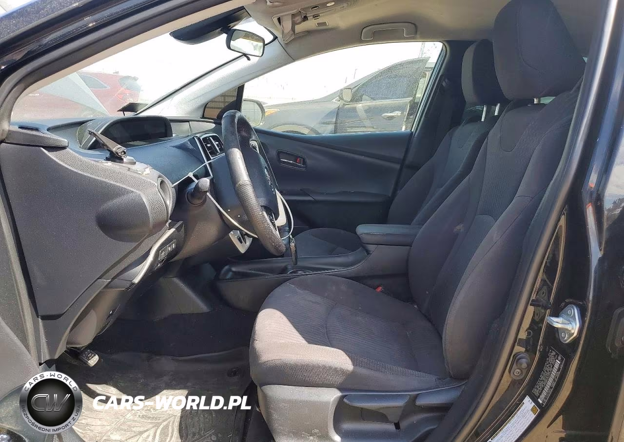 2018 Toyota Prius Two VIN:JTDKBRFU9J3072932 - 7