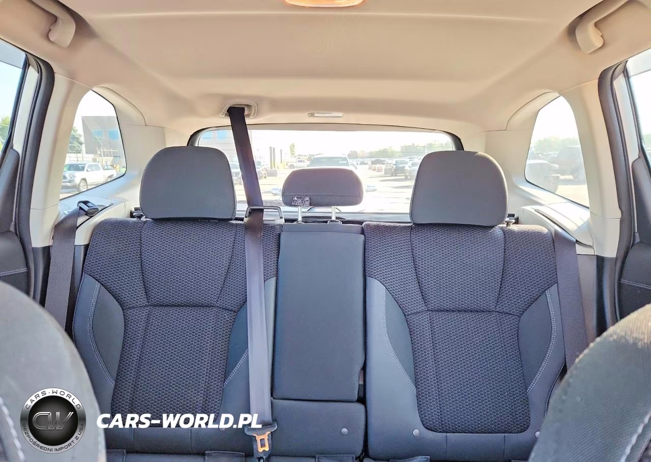2019 Subaru Forester Premium VIN:JF2SKAGC5KH411621 - 10