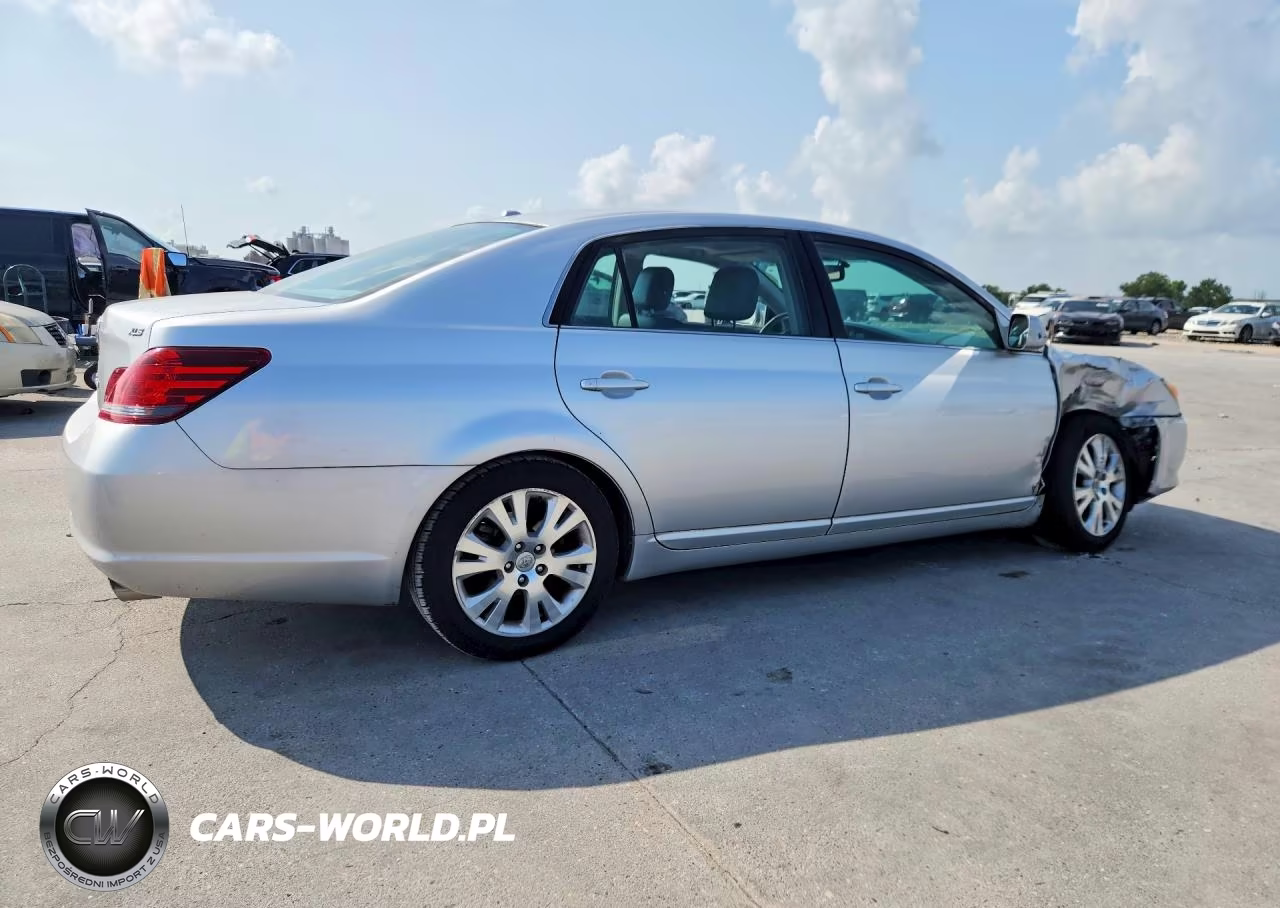 2010 Toyota Avalon Xls VIN:4T1BK3DB4AU358675 - 3