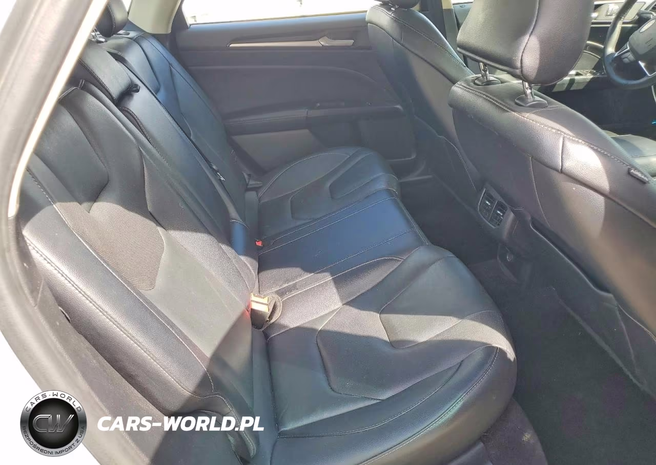 2018 Ford Fusion Titanium-Platinum VIN:3FA6P0D94JR138369 - 10