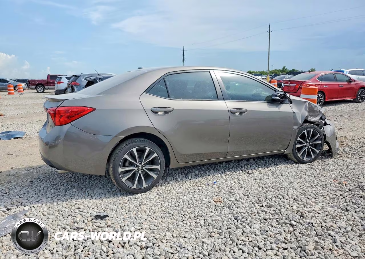 2019 Toyota Corolla Xse VIN:5YFBURHEXKP885317 - 3