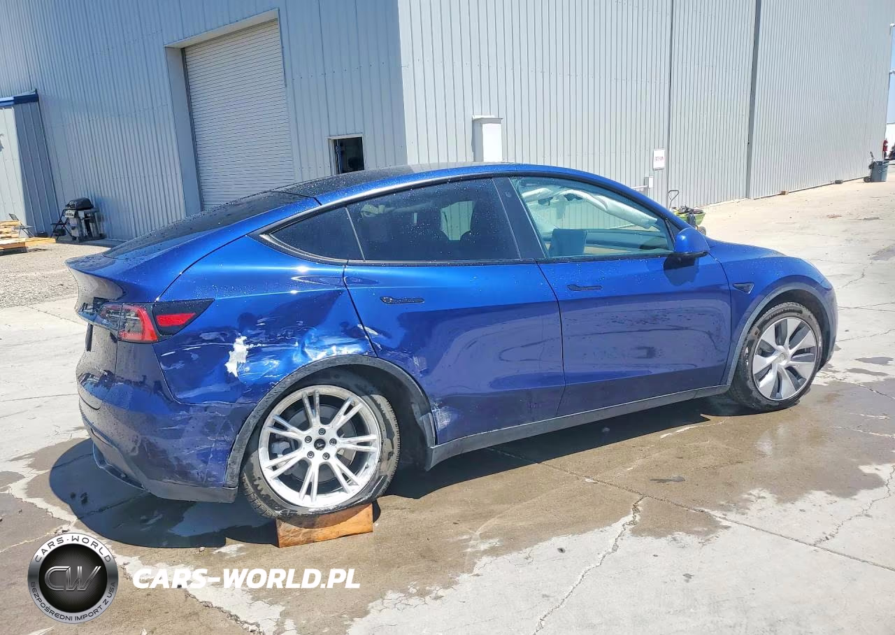 2021 Tesla Model Y VIN:5YJYGDEE9MF060652 - 3