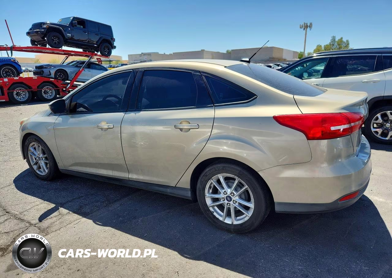 2015 Ford Focus Se VIN:1FADP3F28FL204520 - 2